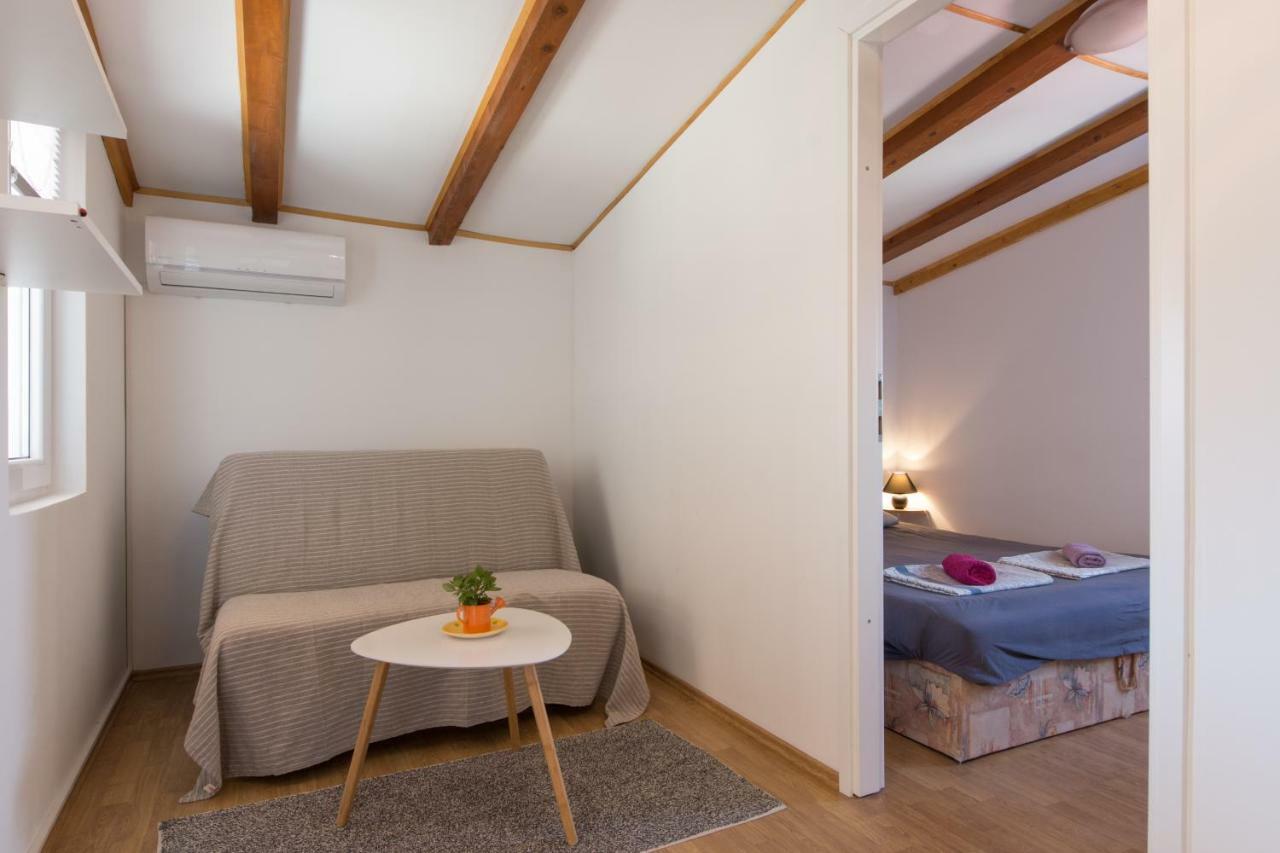 Apartmani Amans Pula Exterior photo